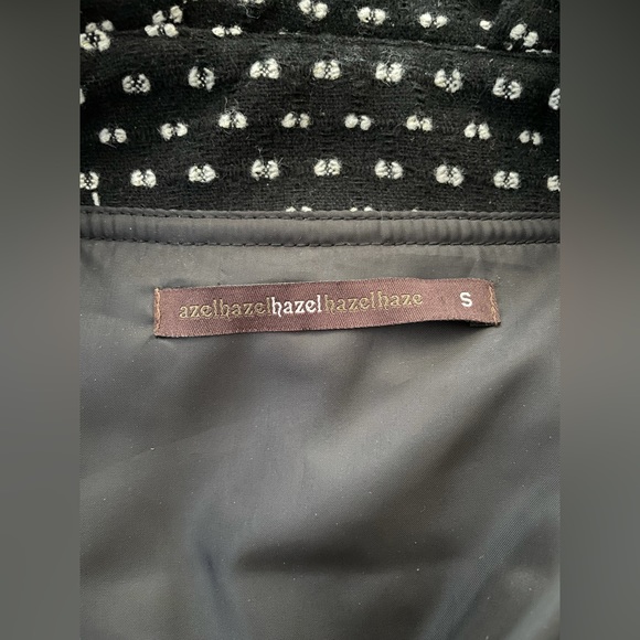 Beautiful coat - Picture 7 of 8